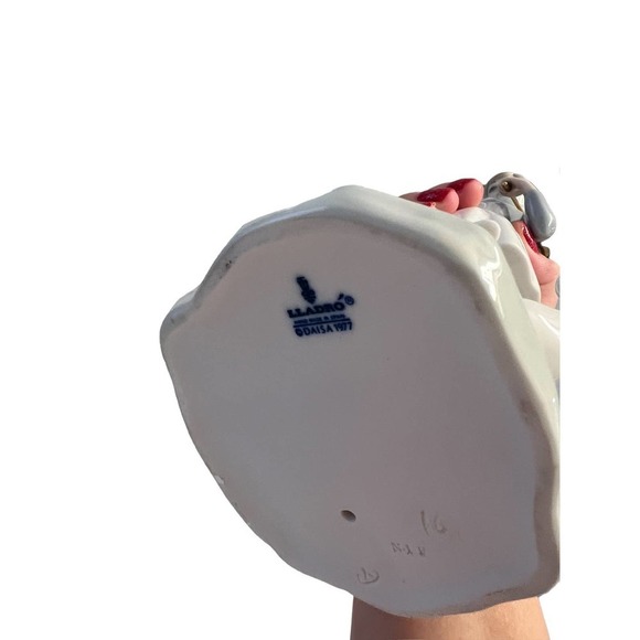 Lladro - Retired Girl with Umbrella & Geese, Dated‎ 1977 - Picture 6 of 7